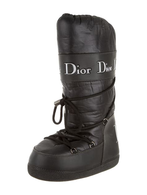 women dior moon boots|christian Dior snow boots.